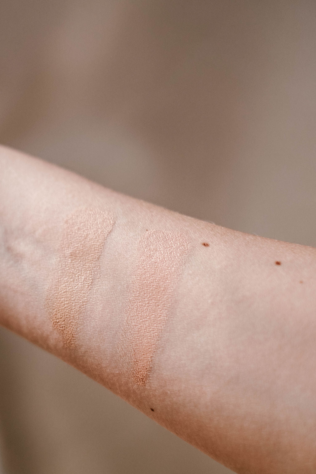 LUMINOUS EYE CORRECTING BALM Correcteur + Anticerne ARHO BEAUTY - Arhø Beauty